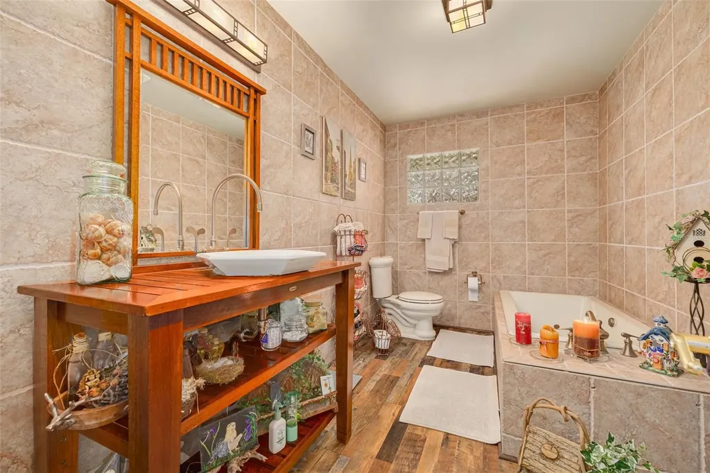 12698 81st Avenue Seminole FL 33776