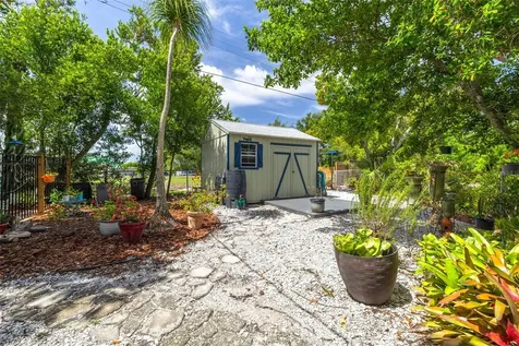 12698 81st Avenue Seminole FL 33776