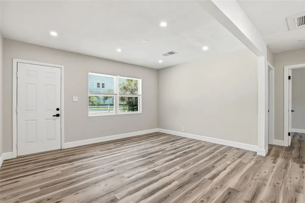 8403 N 46th Street Tampa FL 33617