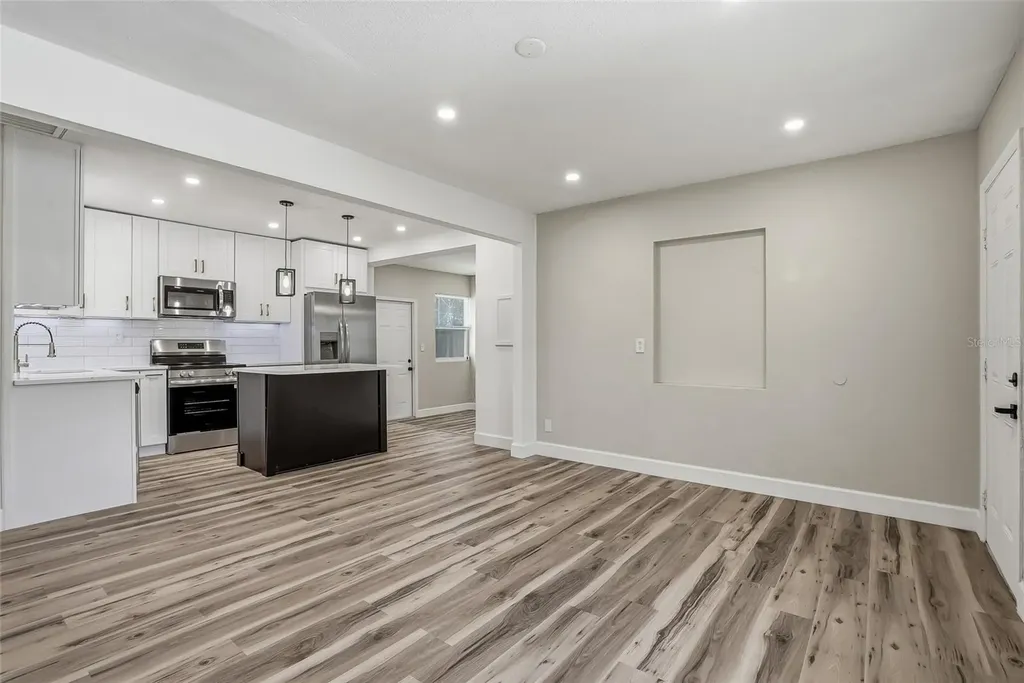 8403 N 46th Street Tampa FL 33617