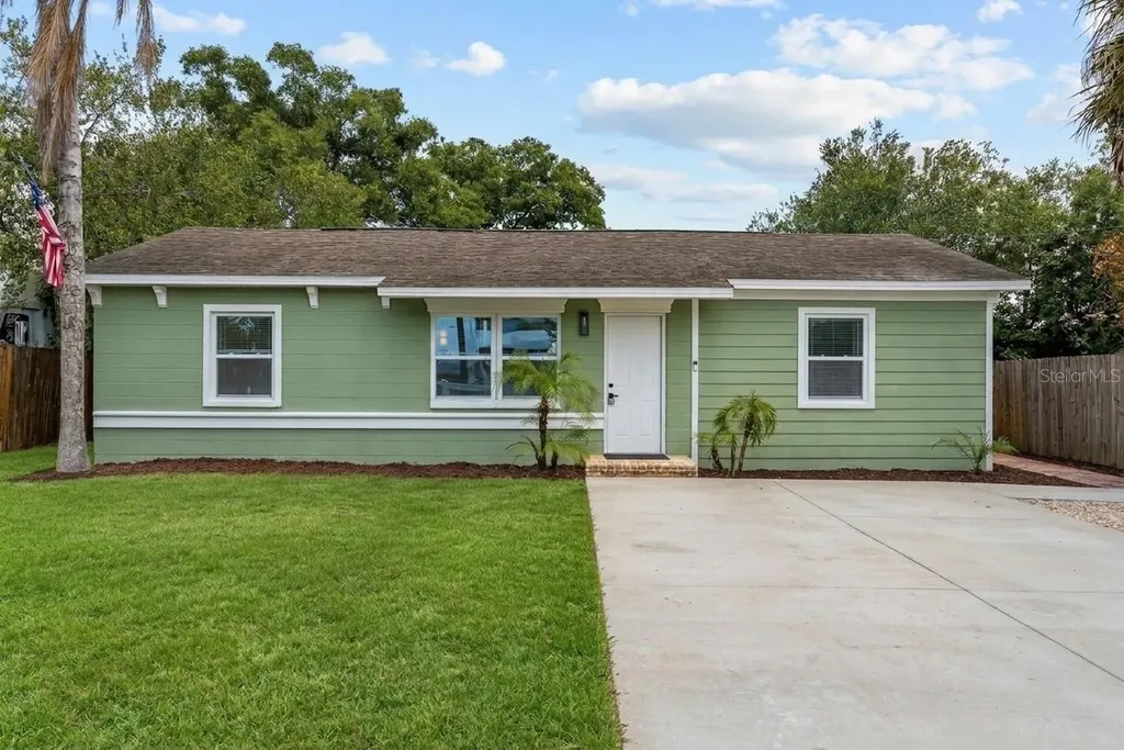 8403 N 46th Street Tampa FL 33617
