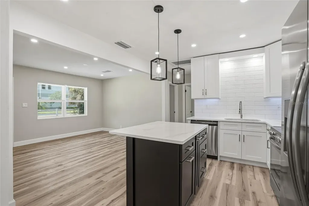 8403 N 46th Street Tampa FL 33617