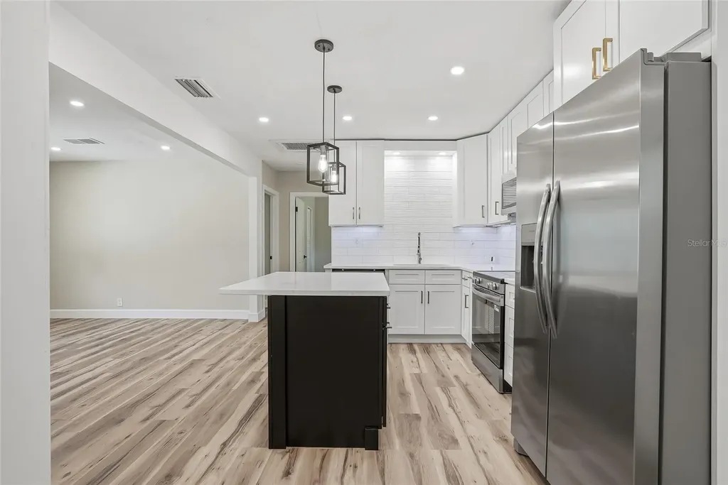 8403 N 46th Street Tampa FL 33617