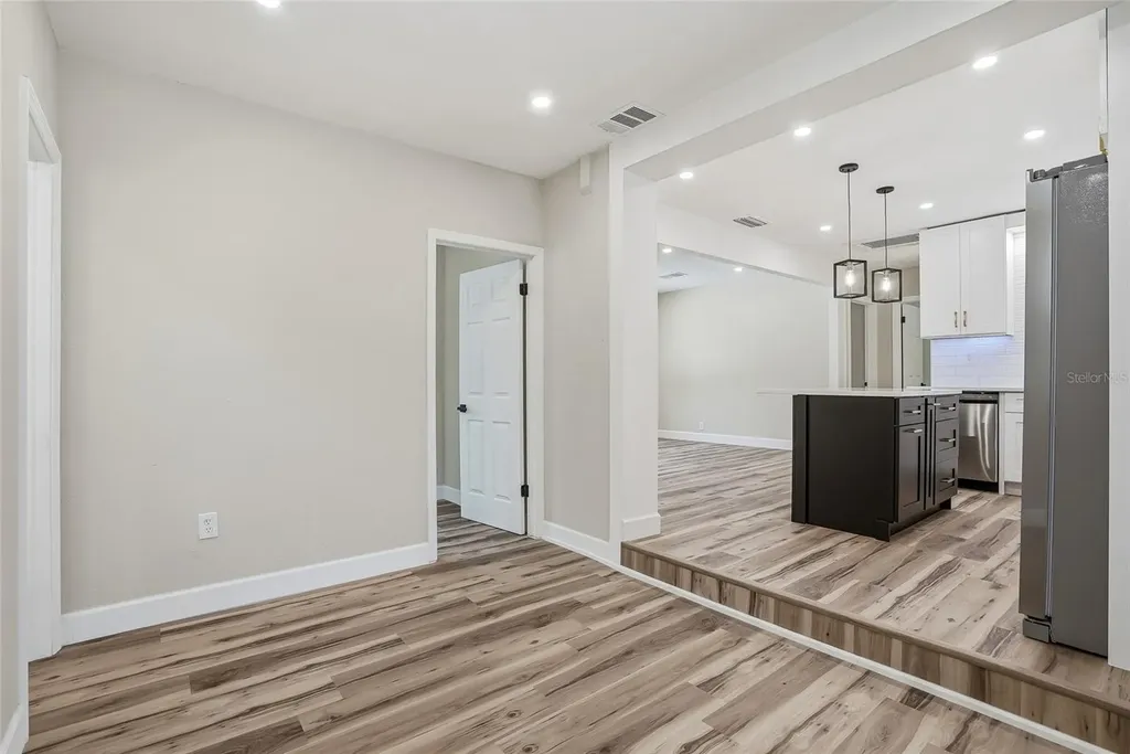 8403 N 46th Street Tampa FL 33617