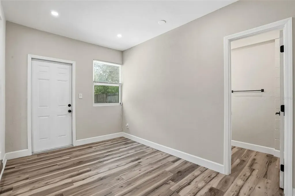 8403 N 46th Street Tampa FL 33617