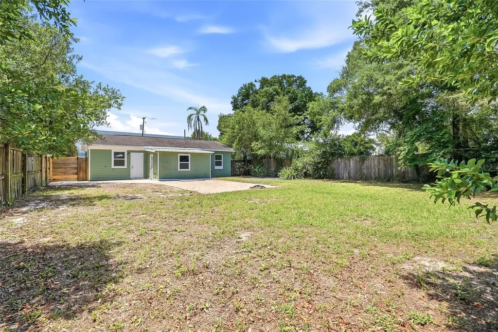8403 N 46th Street Tampa FL 33617