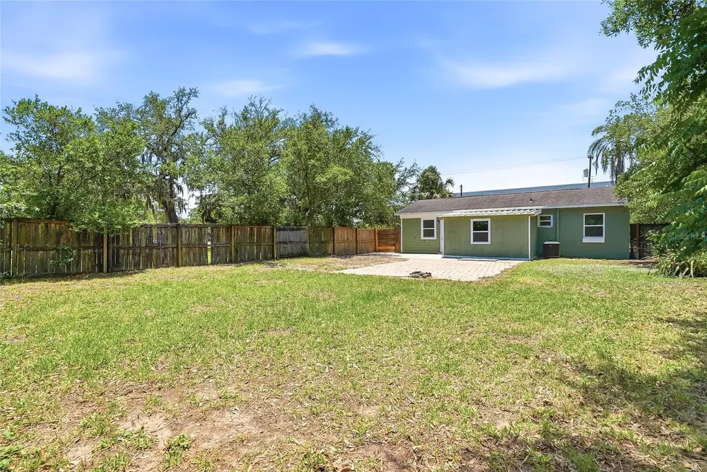 8403 N 46th Street Tampa FL 33617