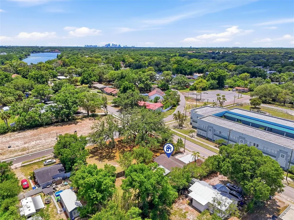 8403 N 46th Street Tampa FL 33617