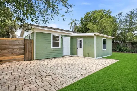 8403 N 46th Street Tampa FL 33617