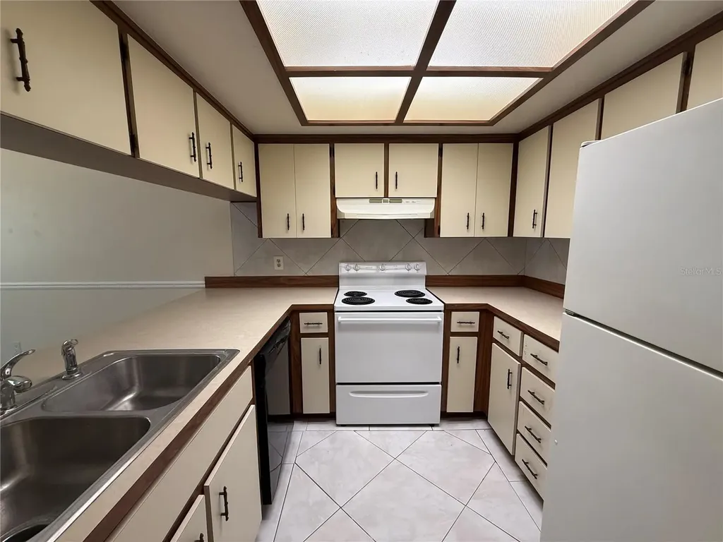 5130 70th Place N Pinellas Park FL 33781