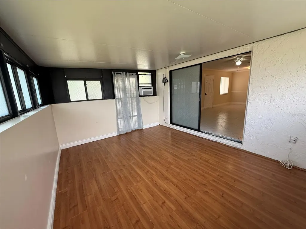 5130 70th Place N Pinellas Park FL 33781