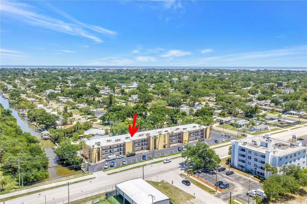 4435 1st Street NE St Petersburg FL 33703