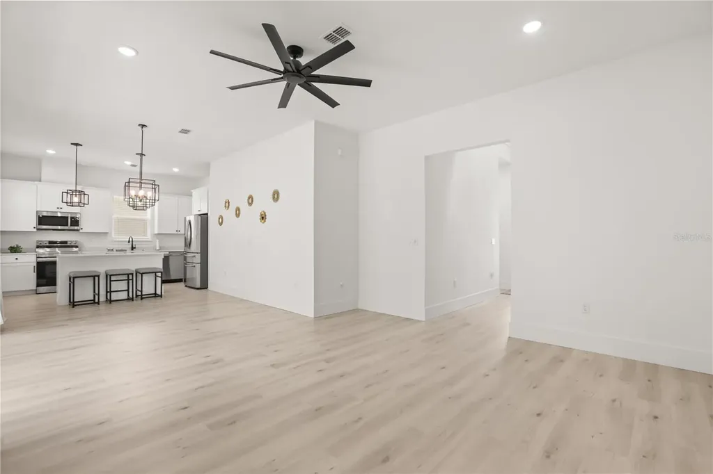 2137 Brighton Lane Orlando FL 32817