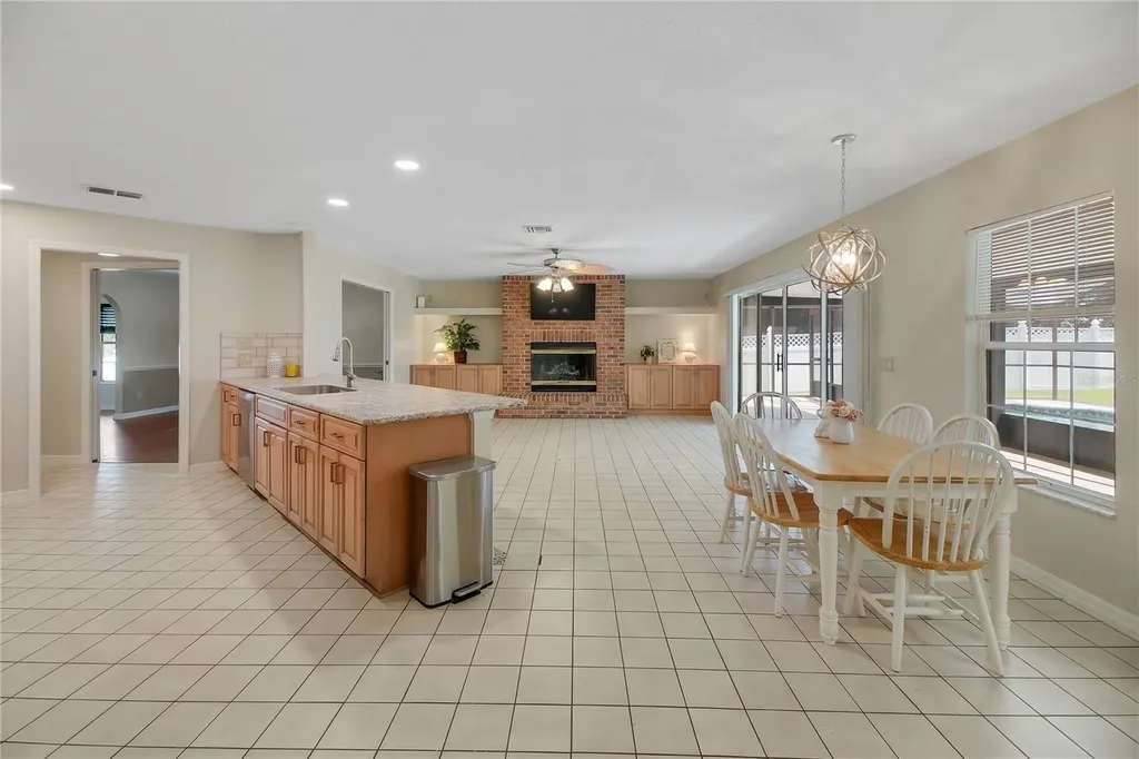 317 Woodland Trail Lady Lake FL 32159