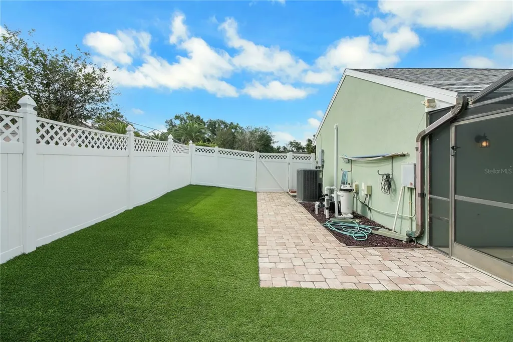 317 Woodland Trail Lady Lake FL 32159
