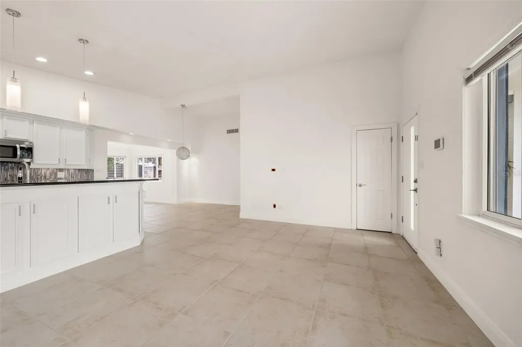 3317 Bougainvillea Street Sarasota FL 34239