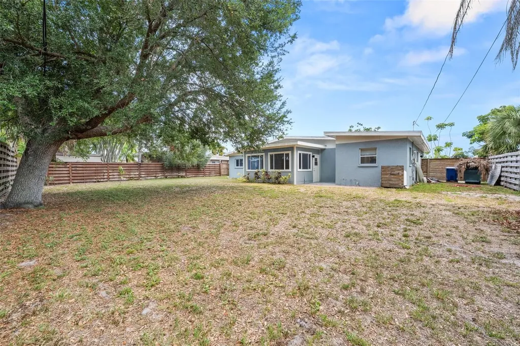 3317 Bougainvillea Street Sarasota FL 34239