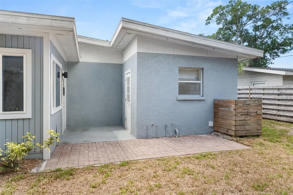 3317 Bougainvillea Street Sarasota FL 34239