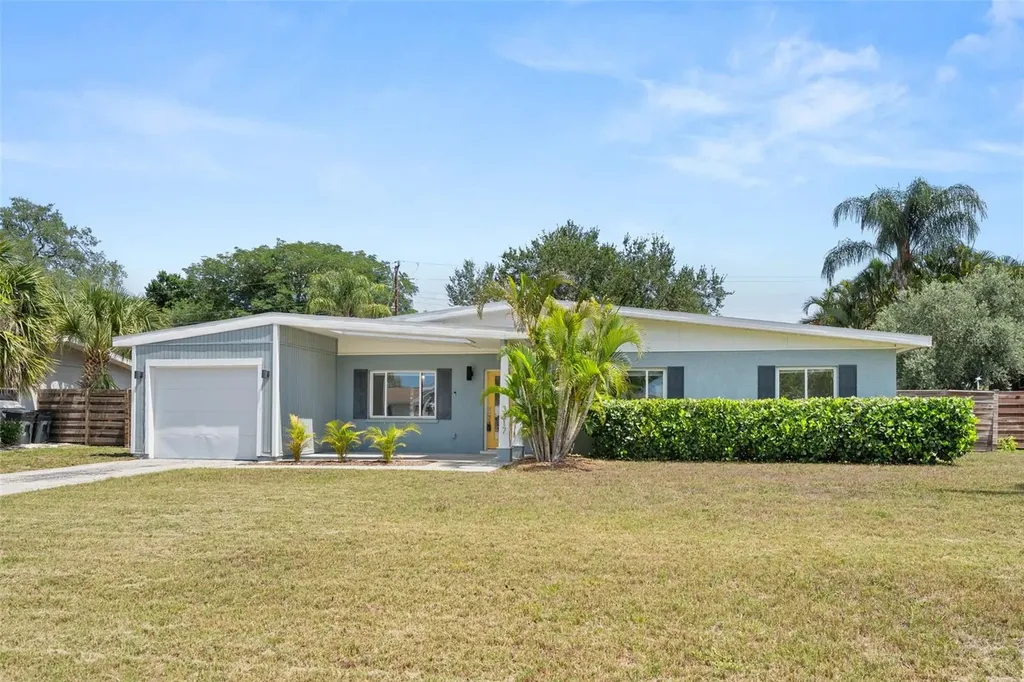 3317 Bougainvillea Street Sarasota FL 34239