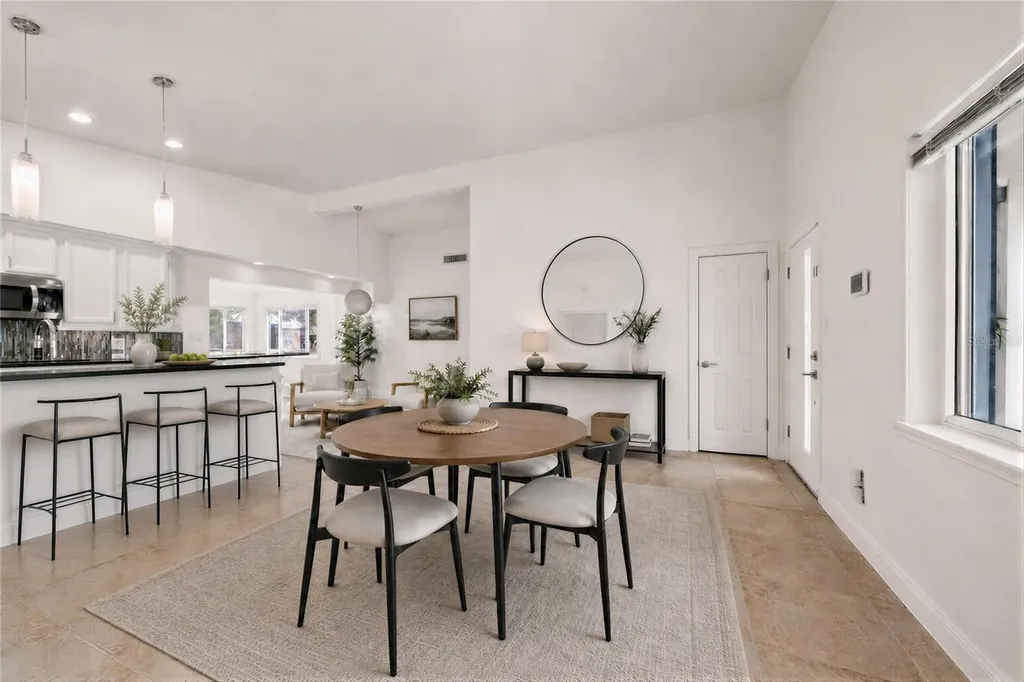 3317 Bougainvillea Street Sarasota FL 34239