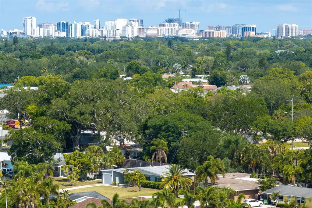 3317 Bougainvillea Street Sarasota FL 34239
