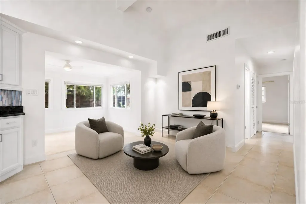 3317 Bougainvillea Street Sarasota FL 34239