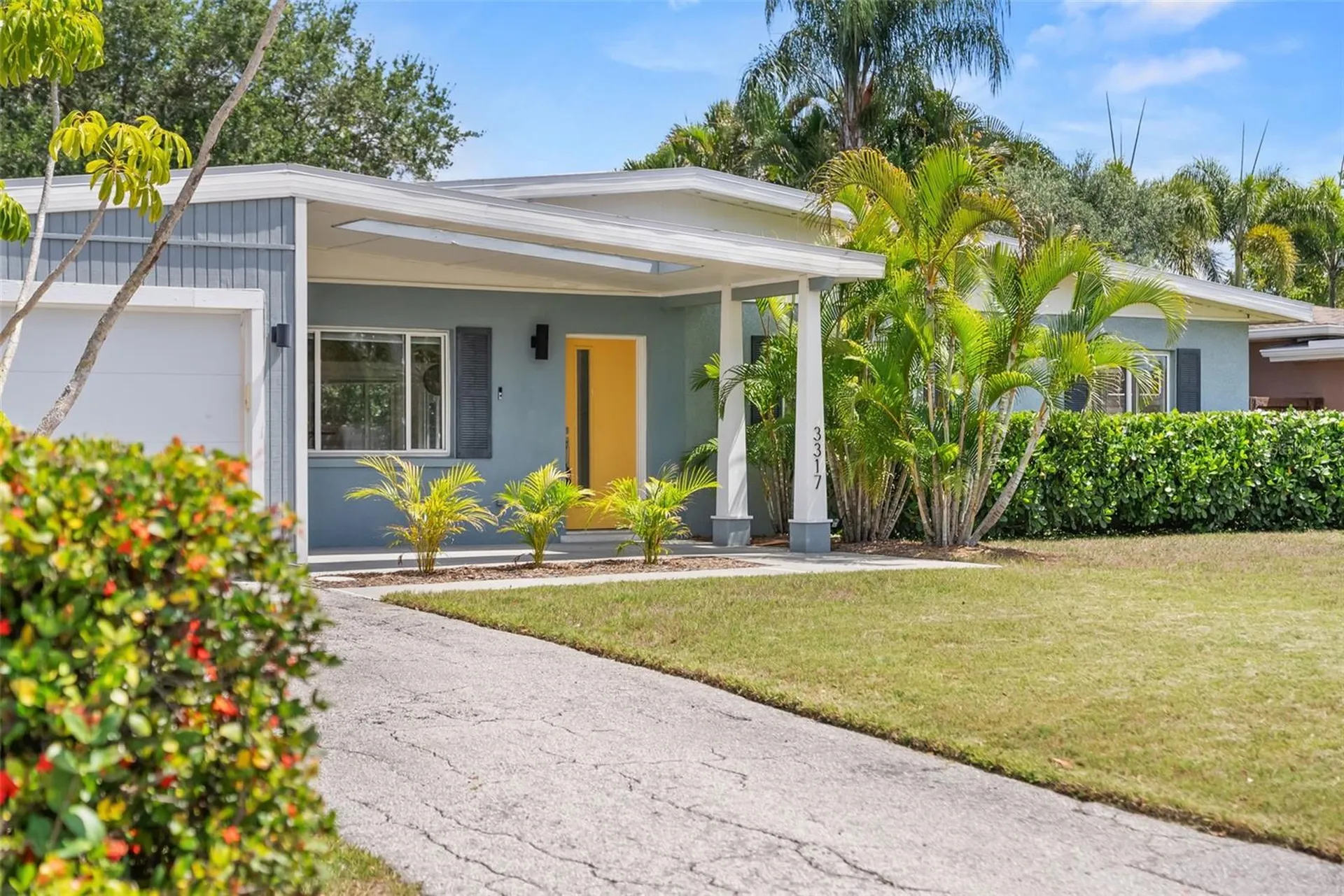 3317 Bougainvillea Street Sarasota FL 34239