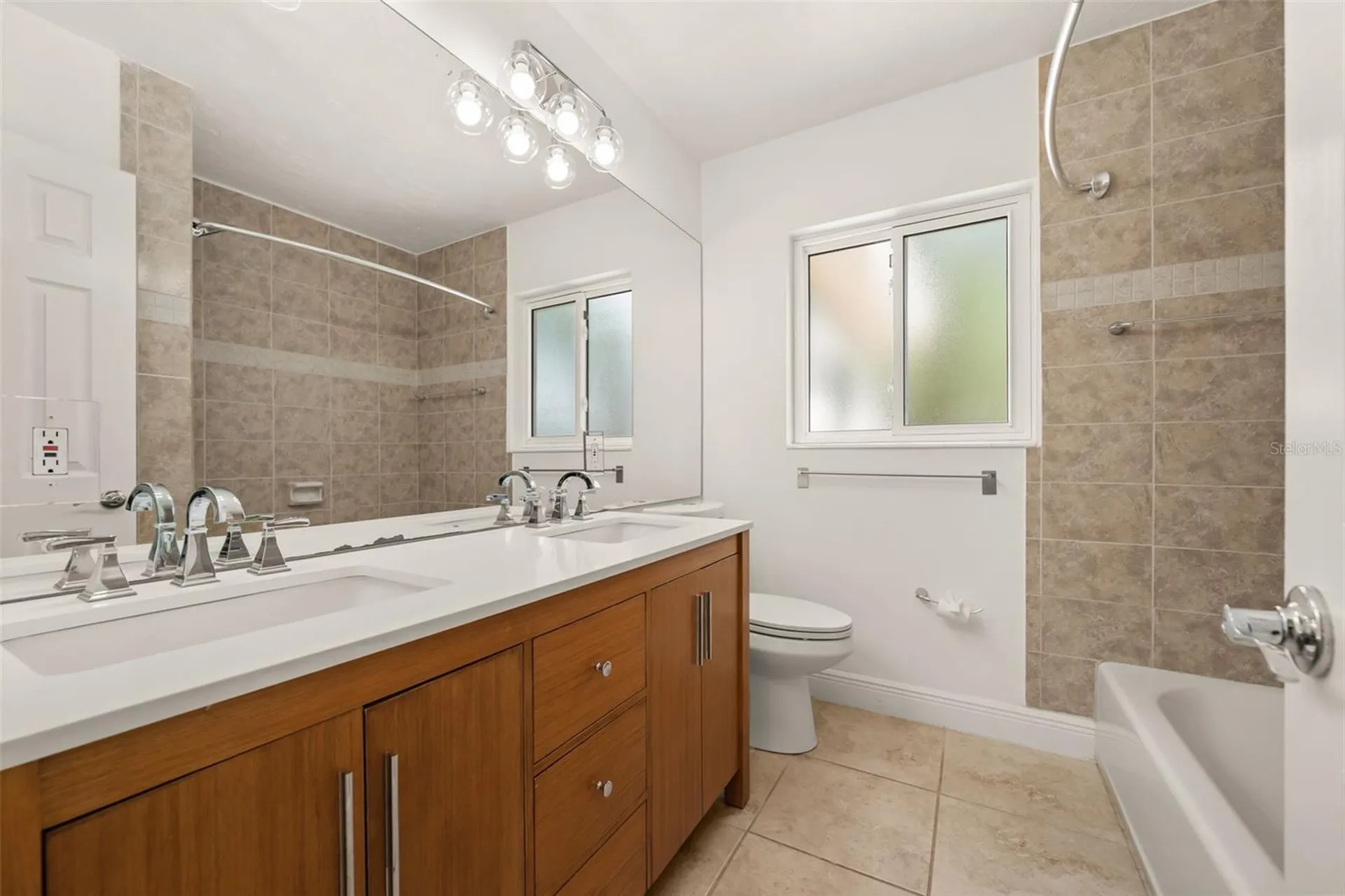 3317 Bougainvillea Street Sarasota FL 34239
