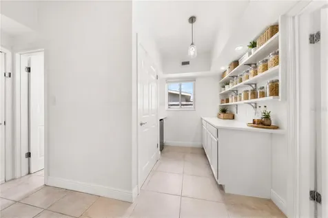 3317 Bougainvillea Street Sarasota FL 34239