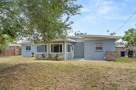 3317 Bougainvillea Street Sarasota FL 34239