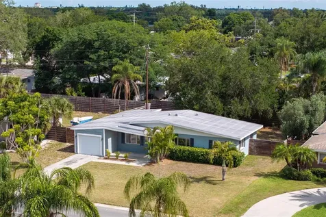3317 Bougainvillea Street Sarasota FL 34239