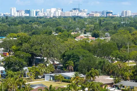 3317 Bougainvillea Street Sarasota FL 34239