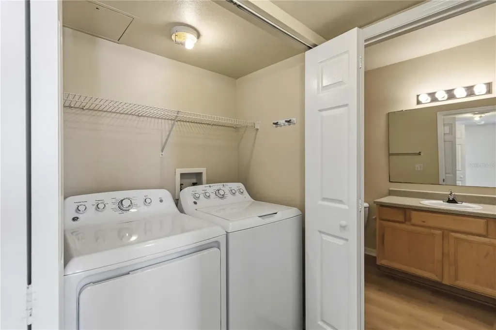1025 Villagio Circle Sarasota FL 34237