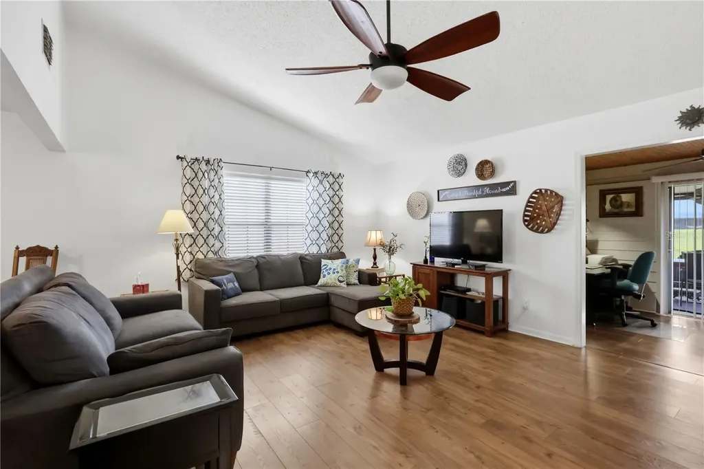 35086 Whispering Oaks Boulevard Dade City FL 33523