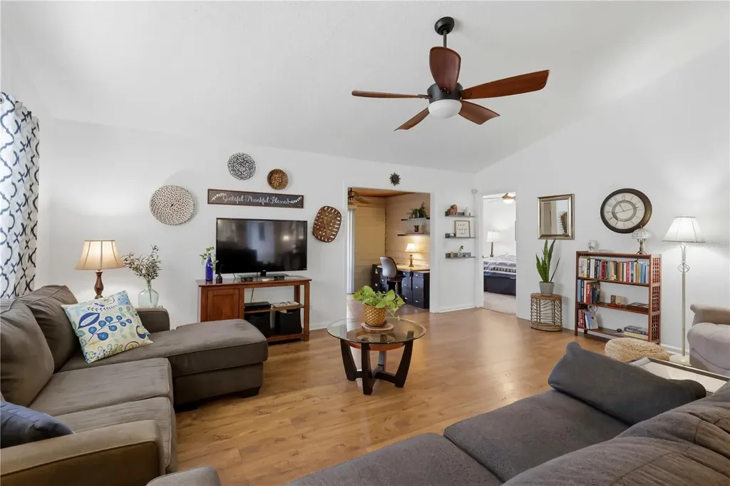35086 Whispering Oaks Boulevard Dade City FL 33523