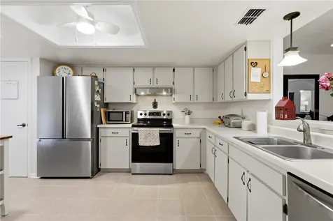 35086 Whispering Oaks Boulevard Dade City FL 33523