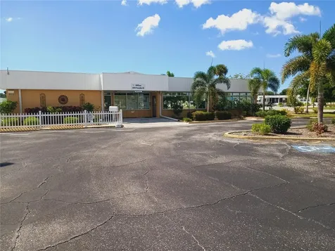 5221 Beechmont Avenue Sarasota FL 34234