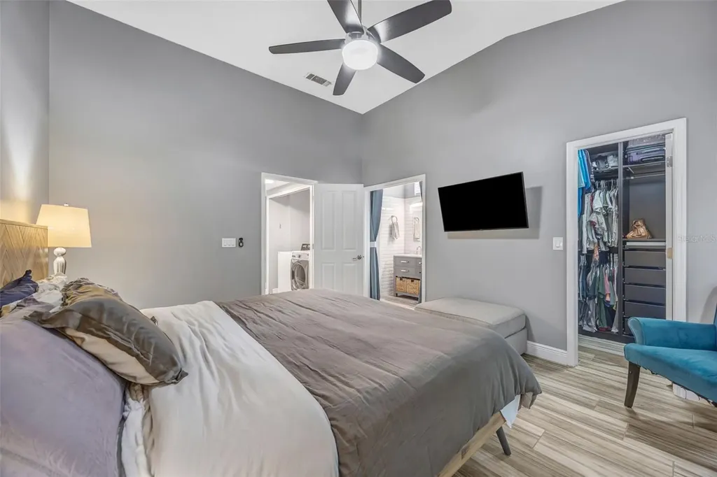 5018 Sterling Manor Drive Tampa FL 33647