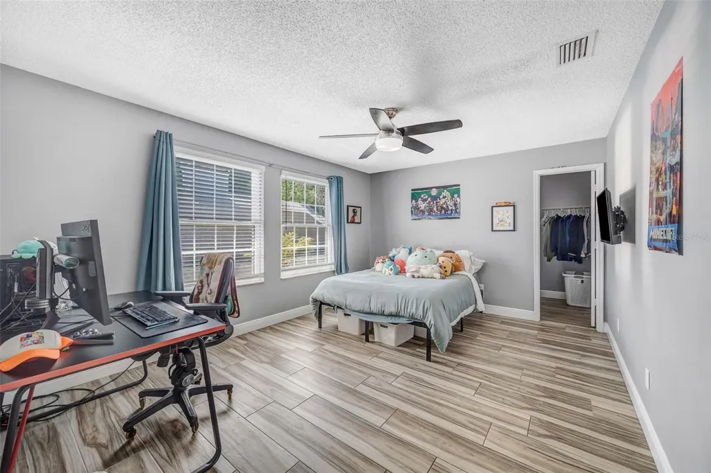 5018 Sterling Manor Drive Tampa FL 33647