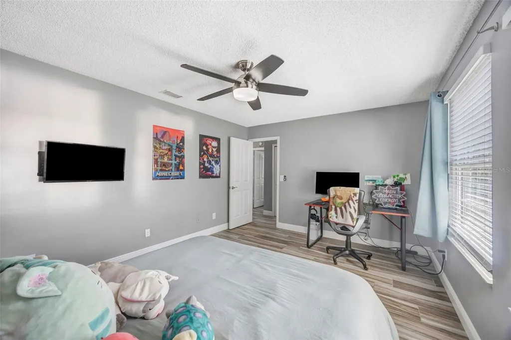 5018 Sterling Manor Drive Tampa FL 33647