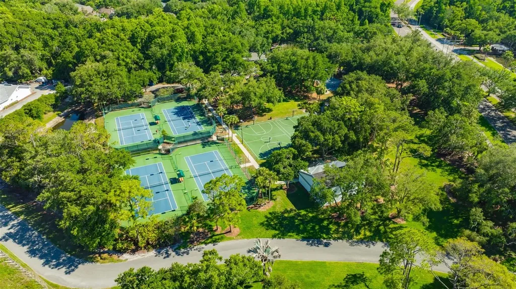 5018 Sterling Manor Drive Tampa FL 33647