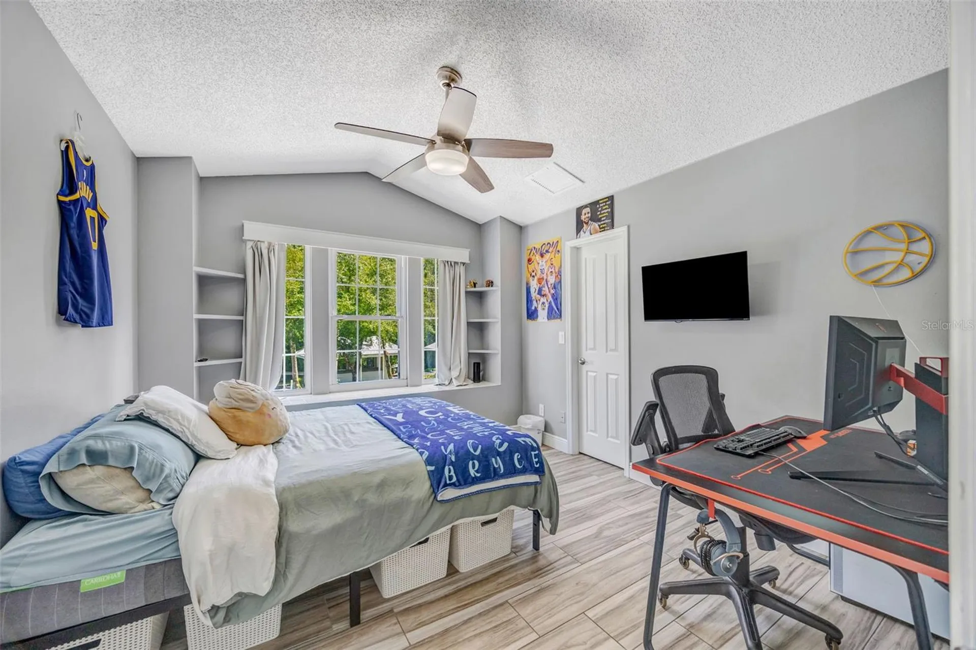5018 Sterling Manor Drive Tampa FL 33647