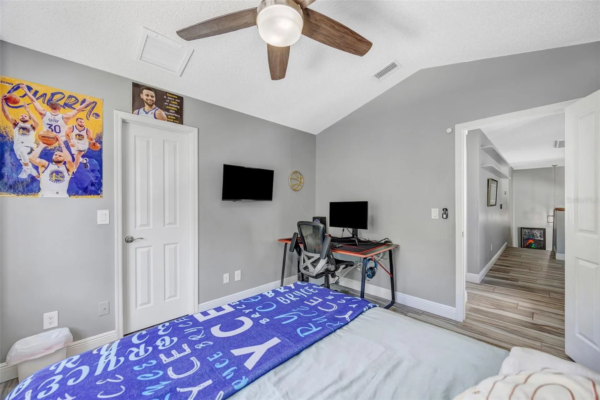 5018 Sterling Manor Drive Tampa FL 33647