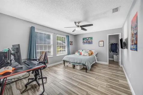5018 Sterling Manor Drive Tampa FL 33647