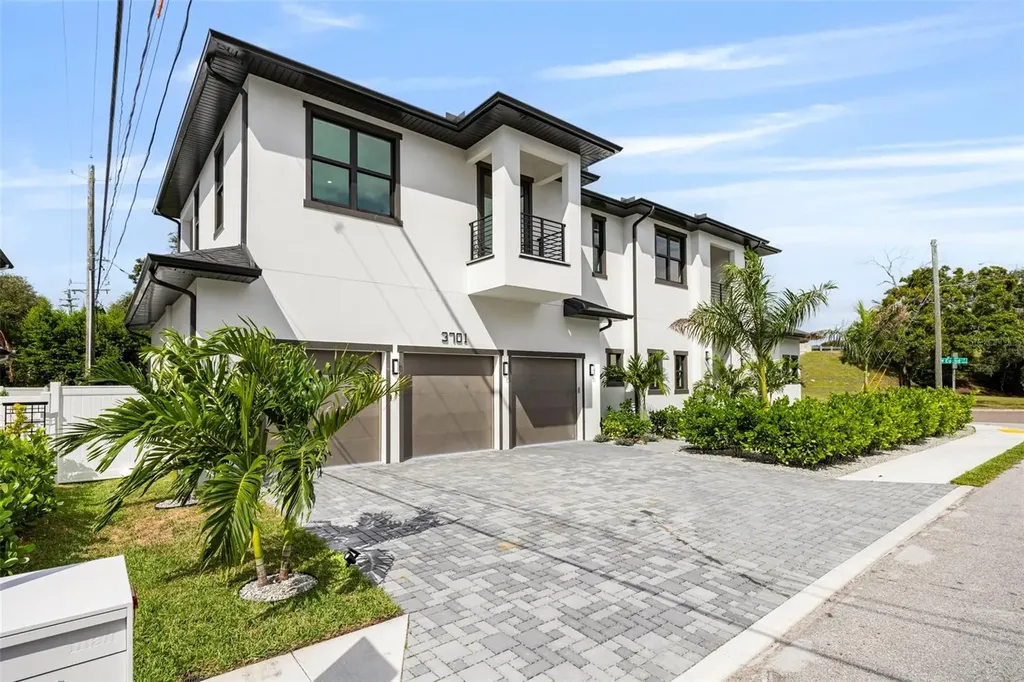 3701 S Lynwood Avenue Tampa FL 33611