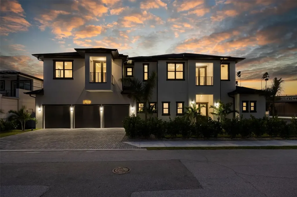 3701 S Lynwood Avenue Tampa FL 33611