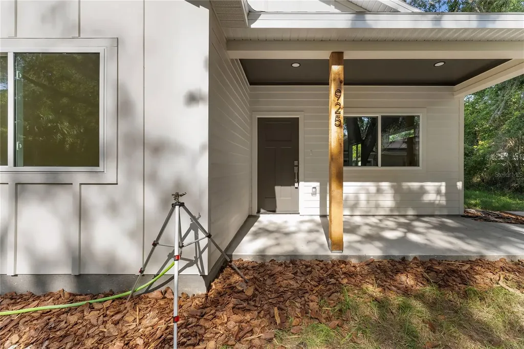 925 NE 17th Drive Gainesville FL 32641