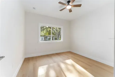 925 NE 17th Drive Gainesville FL 32641
