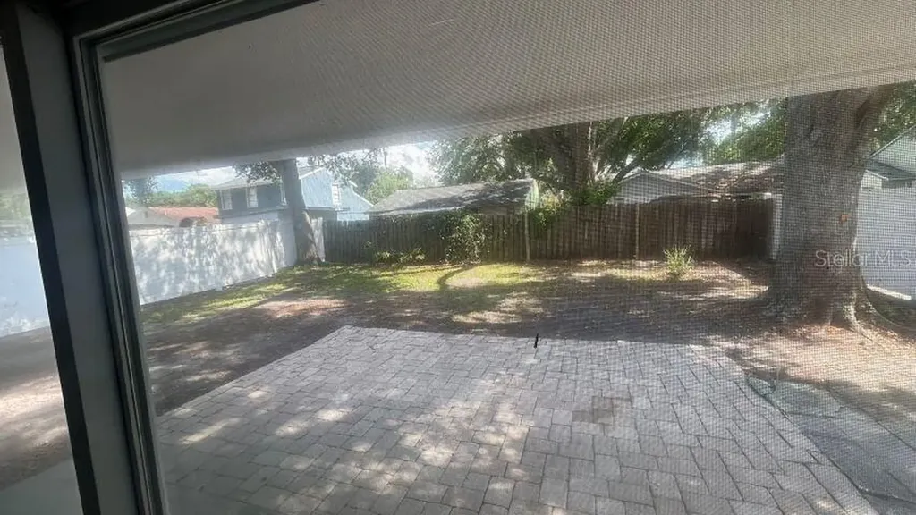 3216 Saddlebrook Avenue Tampa FL 33618
