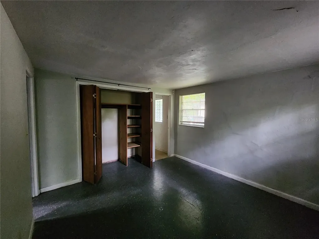 1958 NW 4 Street Gainesville FL 32609